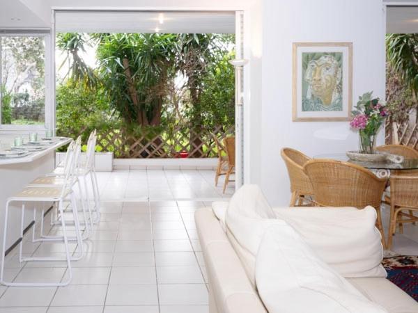 شقة Vouliagmeni'S Secret Garden Near The Sea أثينا المظهر الخارجي الصورة
